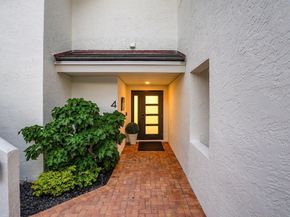 931 Palm Trail 4, Delray Beach FL 33483