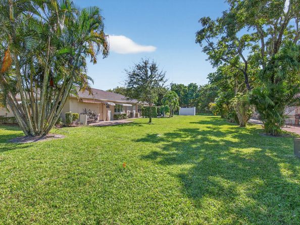 1305 High Point Way SE D, Delray Beach FL 33445