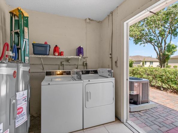 1305 High Point Way SE D, Delray Beach FL 33445