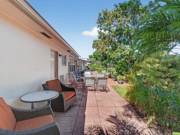 1305 High Point Way SE D, Delray Beach FL 33445