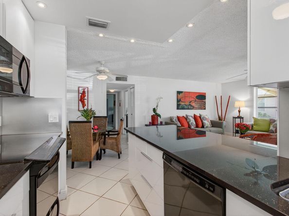 1305 High Point Way SE D, Delray Beach FL 33445