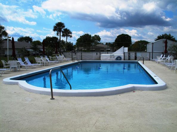 1305 High Point Way SE D, Delray Beach FL 33445