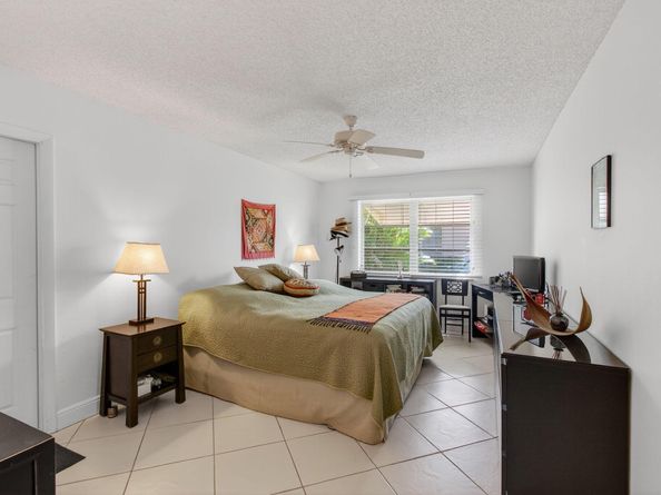 1305 High Point Way SE D, Delray Beach FL 33445