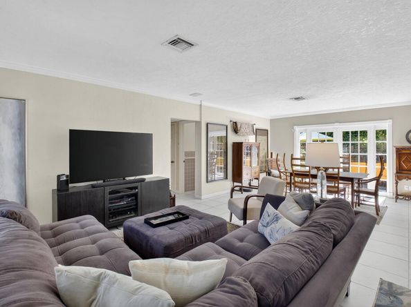 118 NE 22nd Street, Delray Beach FL 33444