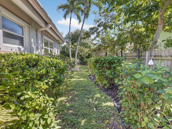 118 NE 22nd Street, Delray Beach FL 33444