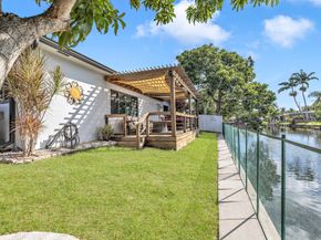 2000 NW 38th Street, Oakland Park FL 33305