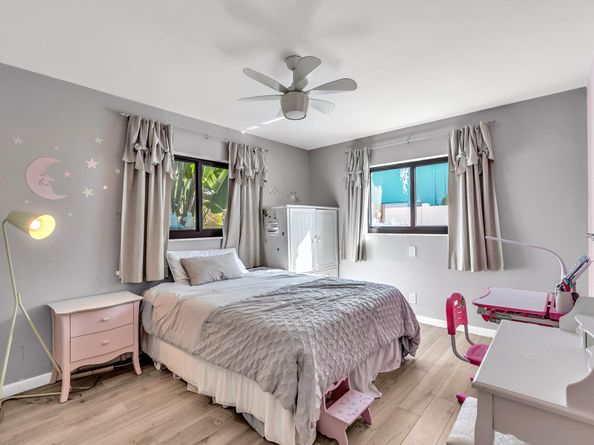 2000 NW 38th Street, Oakland Park FL 33305