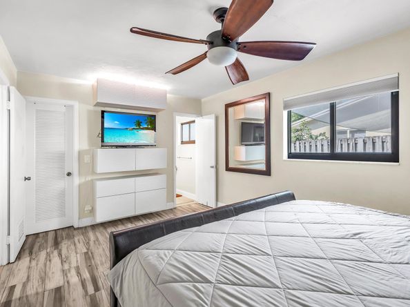 2000 NW 38th Street, Oakland Park FL 33305