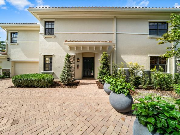 7683 Old Thyme Ct 8C, Parkland FL 33076