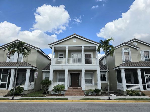 10589 NW 56th Pl, Coral Springs FL 33076