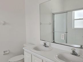 10589 NW 56th Pl, Coral Springs FL 33076