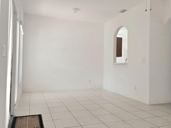 10589 NW 56th Pl, Coral Springs FL 33076