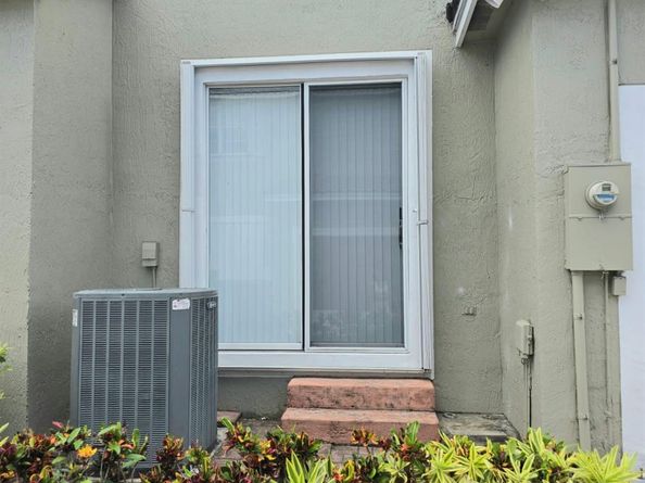 10589 NW 56th Pl, Coral Springs FL 33076