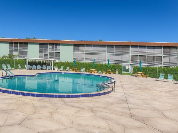 3000 Springdale Boulevard V303, Palm Springs FL 33461