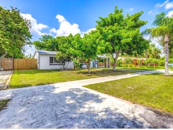 512 Bayberry Drive, Lake Park FL 33403