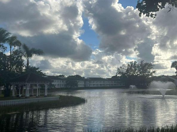 101 Cypress Point Drive 101, Palm Beach Gardens FL 33418