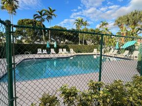 101 Cypress Point Drive 101, Palm Beach Gardens FL 33418