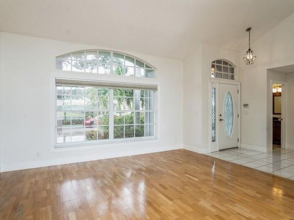 1049 Siena Oaks Circle E, Palm Beach Gardens FL 33410