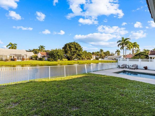 1049 Siena Oaks Circle E, Palm Beach Gardens FL 33410