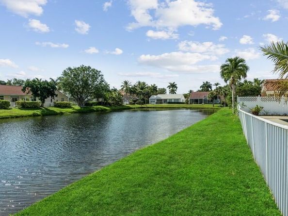 1049 Siena Oaks Circle E, Palm Beach Gardens FL 33410