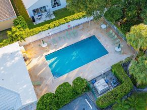 1049 Siena Oaks Circle E, Palm Beach Gardens FL 33410