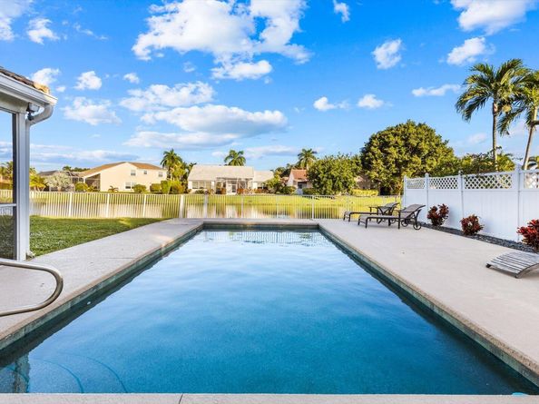 1049 Siena Oaks Circle E, Palm Beach Gardens FL 33410