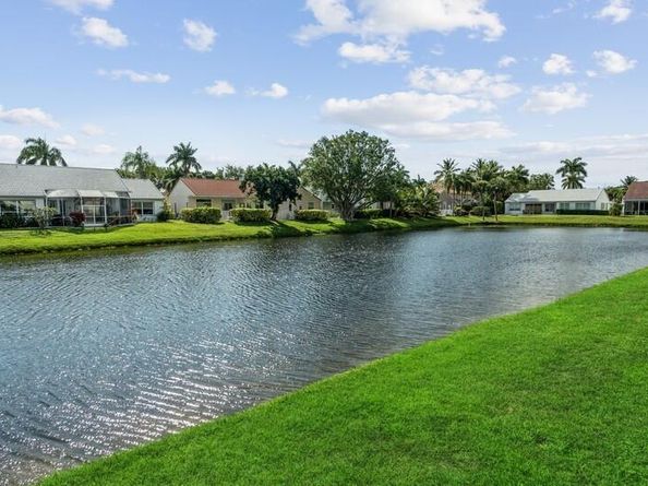 1049 Siena Oaks Circle E, Palm Beach Gardens FL 33410