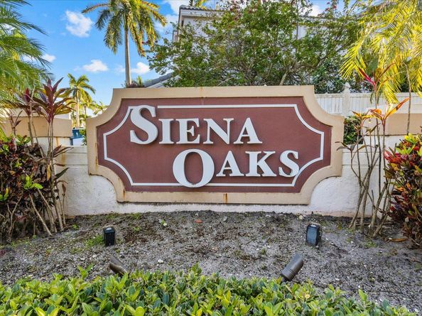 1049 Siena Oaks Circle E, Palm Beach Gardens FL 33410