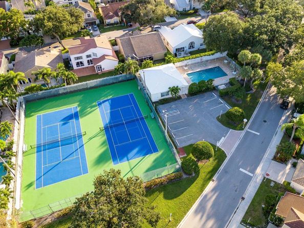 1049 Siena Oaks Circle E, Palm Beach Gardens FL 33410