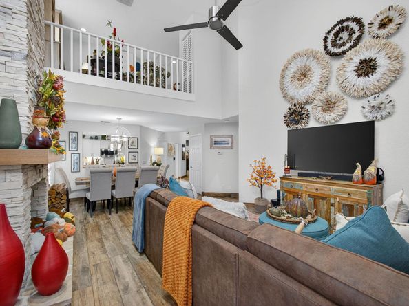 221 Canterbury Drive W, Palm Beach Gardens FL 33418