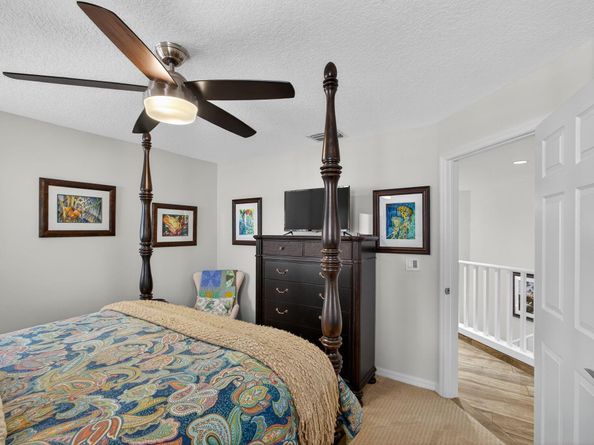 221 Canterbury Drive W, Palm Beach Gardens FL 33418