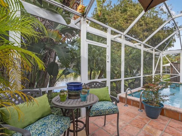 221 Canterbury Drive W, Palm Beach Gardens FL 33418