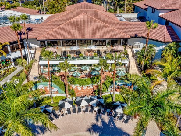 221 Canterbury Drive W, Palm Beach Gardens FL 33418