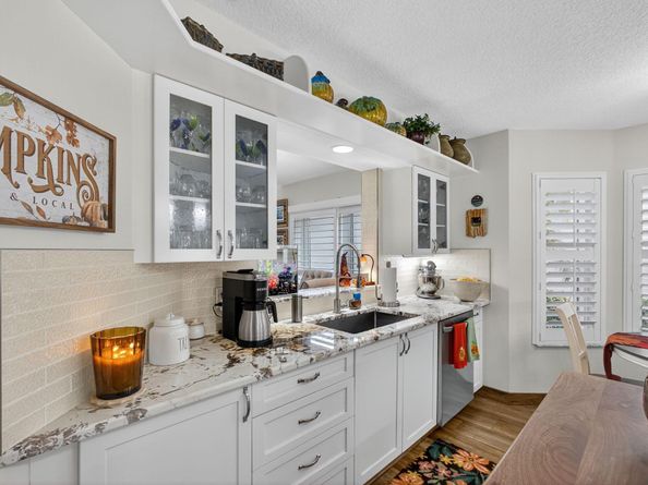 221 Canterbury Drive W, Palm Beach Gardens FL 33418