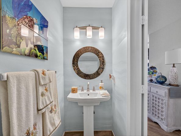 221 Canterbury Drive W, Palm Beach Gardens FL 33418