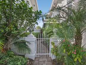 221 Canterbury Drive W, Palm Beach Gardens FL 33418