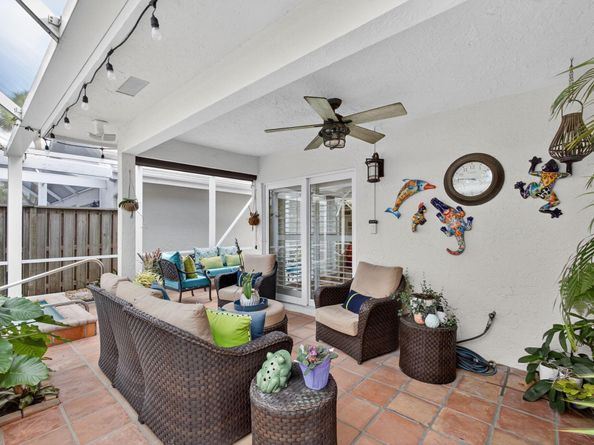 221 Canterbury Drive W, Palm Beach Gardens FL 33418