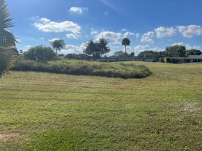 5728 S Bayberry Ln, Tamarac FL 33319