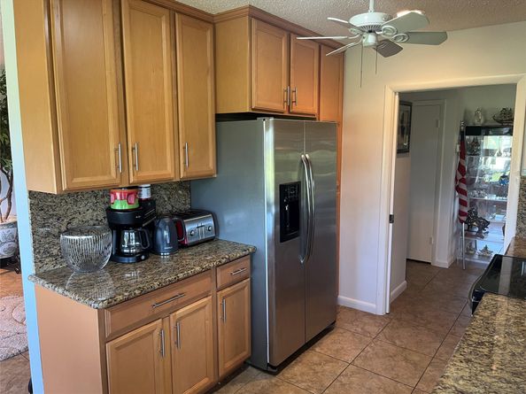 5728 S Bayberry Ln, Tamarac FL 33319