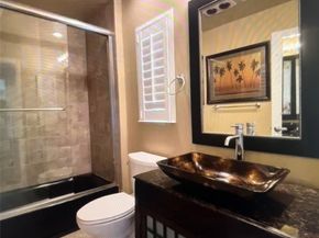 5728 S Bayberry Ln, Tamarac FL 33319