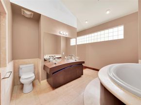 2631 Okeechobee Ln, Fort Lauderdale FL 33312