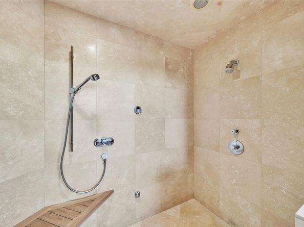 2631 Okeechobee Ln, Fort Lauderdale FL 33312