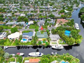 2631 Okeechobee Ln, Fort Lauderdale FL 33312