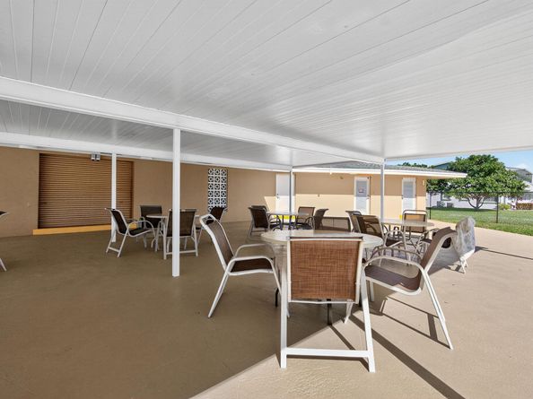 71 Canterbury C 71, West Palm Beach FL 33417