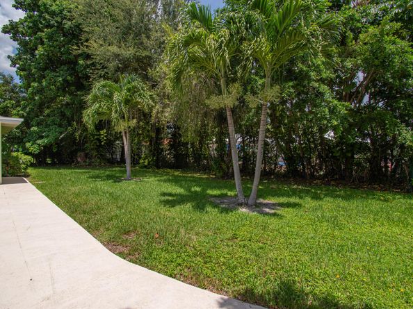 6749 S Grande Drive, Boca Raton FL 33433