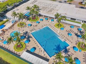 318 Burgundy G, Delray Beach FL 33484