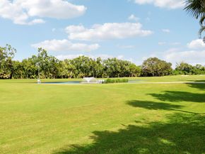 13886 Whispering Lakes Lane, Palm Beach Gardens FL 33418