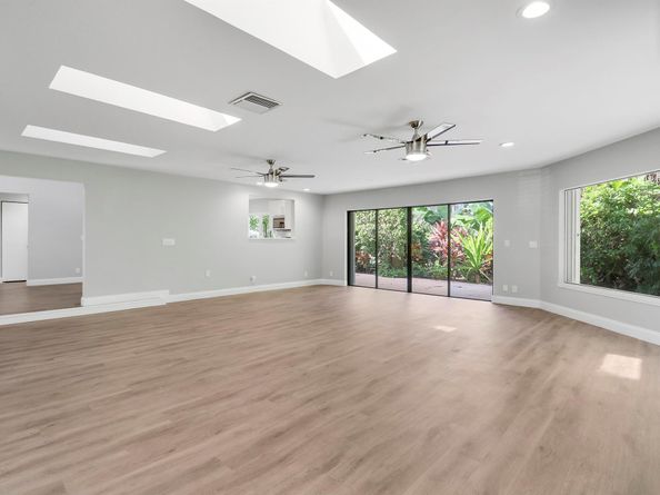 13886 Whispering Lakes Lane, Palm Beach Gardens FL 33418