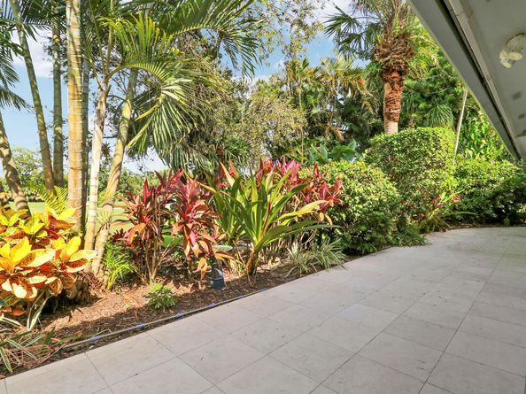 13886 Whispering Lakes Lane, Palm Beach Gardens FL 33418