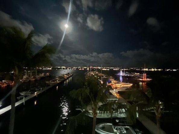 806 E Windward Way 401, Lantana FL 33462